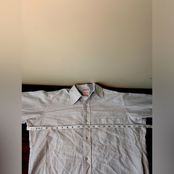 Brooks Brothers Shirt Mens XL White Button Down Classic Fit - Picture 1 of 4